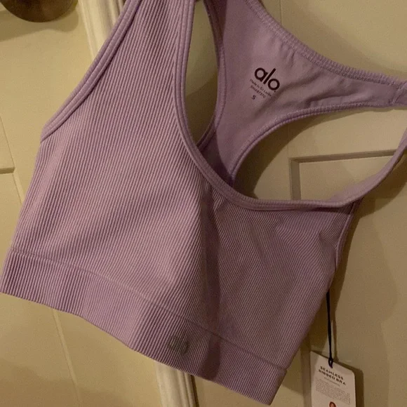 NWT ALO yoga sold out sports bra - Picture 3 of 5